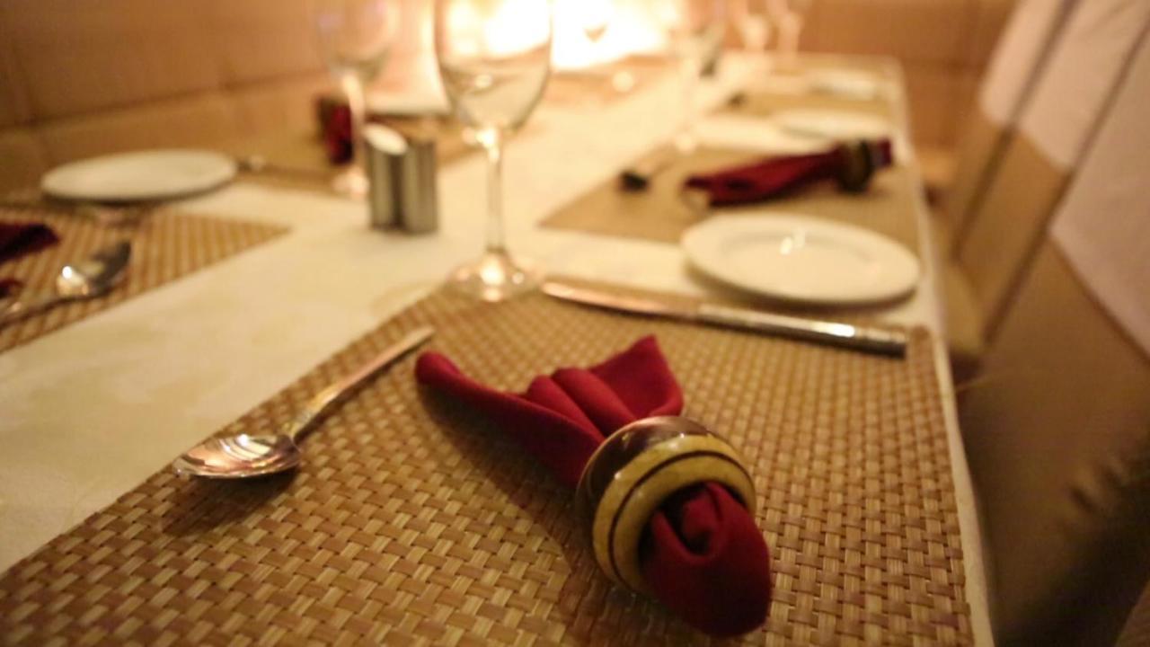גווהטי Landmark Hotels מראה חיצוני תמונה