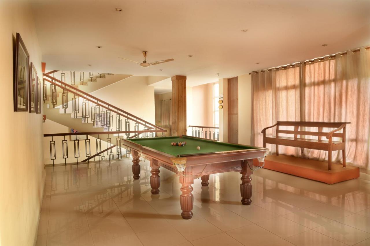 גווהטי Landmark Hotels מראה חיצוני תמונה
