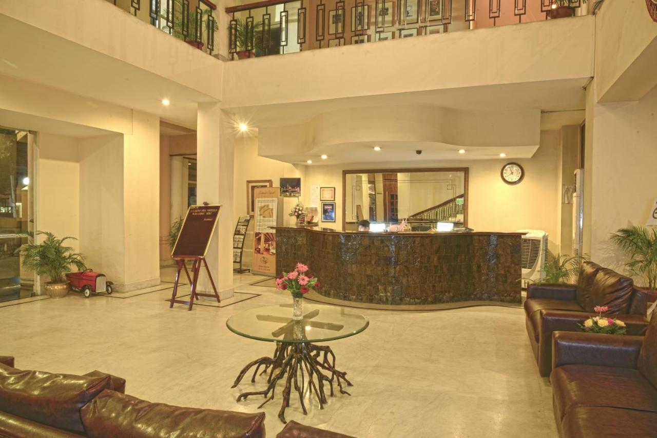 גווהטי Landmark Hotels מראה חיצוני תמונה