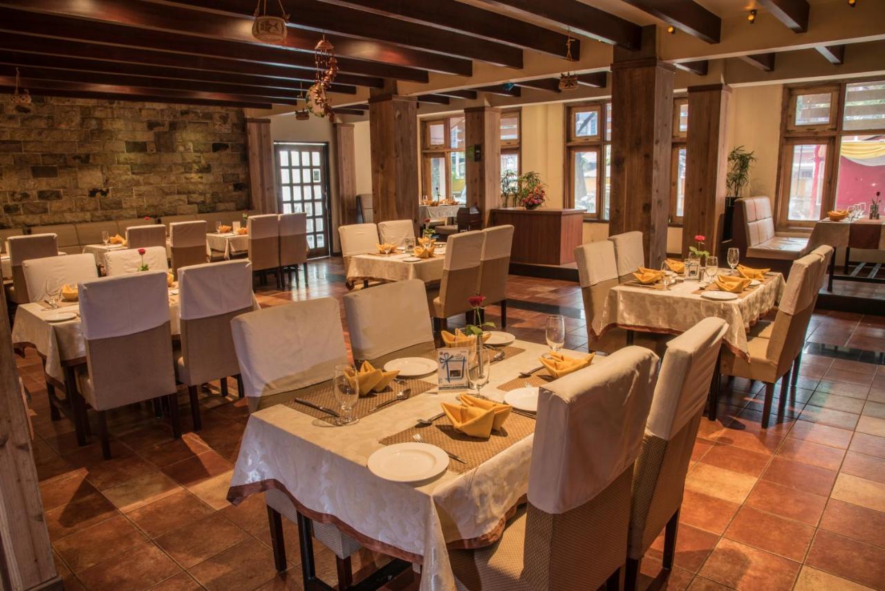גווהטי Landmark Hotels מראה חיצוני תמונה